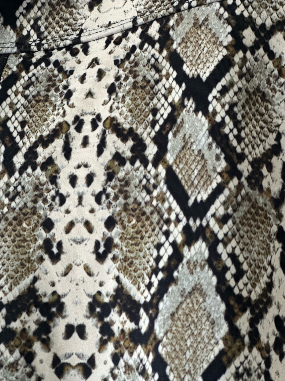 Alala Snake-Pattern Reptile Substrate Liner in Brown & Black